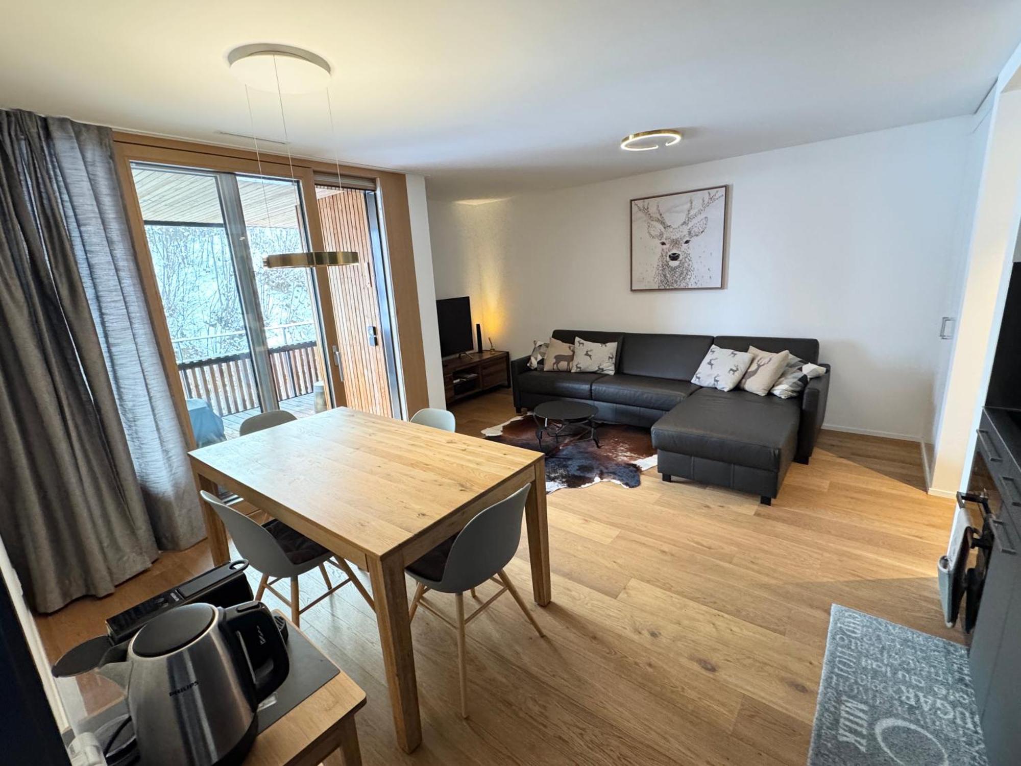 Beautiful Sunny New 1 Bed Apt Flims Bagian luar foto
